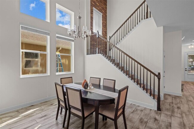 Building Photo - 2515 Portico St
