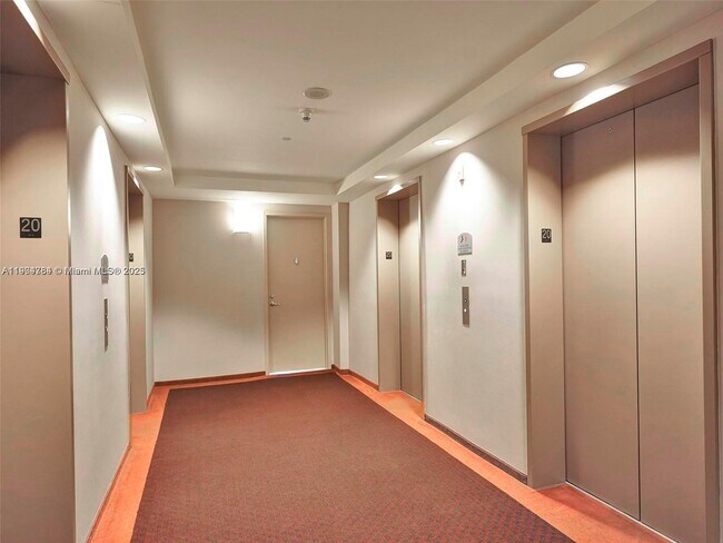 Building Photo - 2475 Brickell Ave