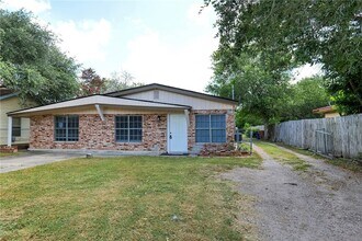 Building Photo - 10822 Mayfield Dr