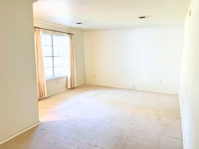 Building Photo - 5027 Ashley Dr