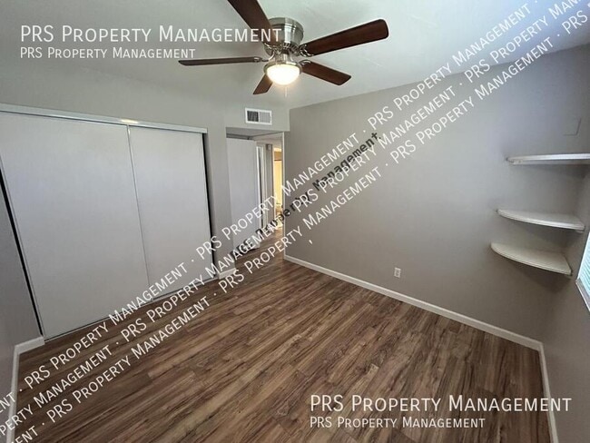 Building Photo - 2207 W Monroe St