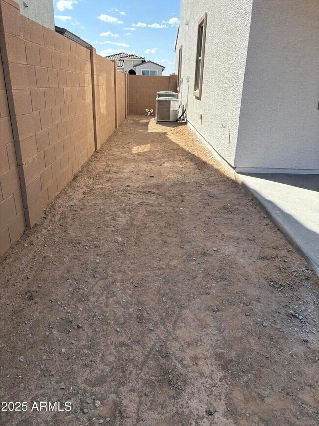 Building Photo - 25267 N 172nd Ln
