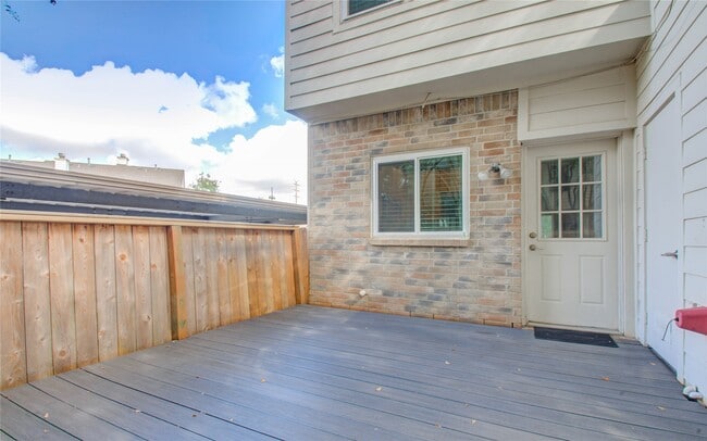 Building Photo - 2910 Grants Lake Blvd