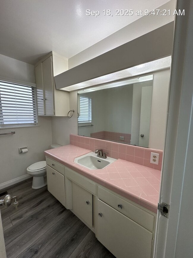 Building Photo - 4076