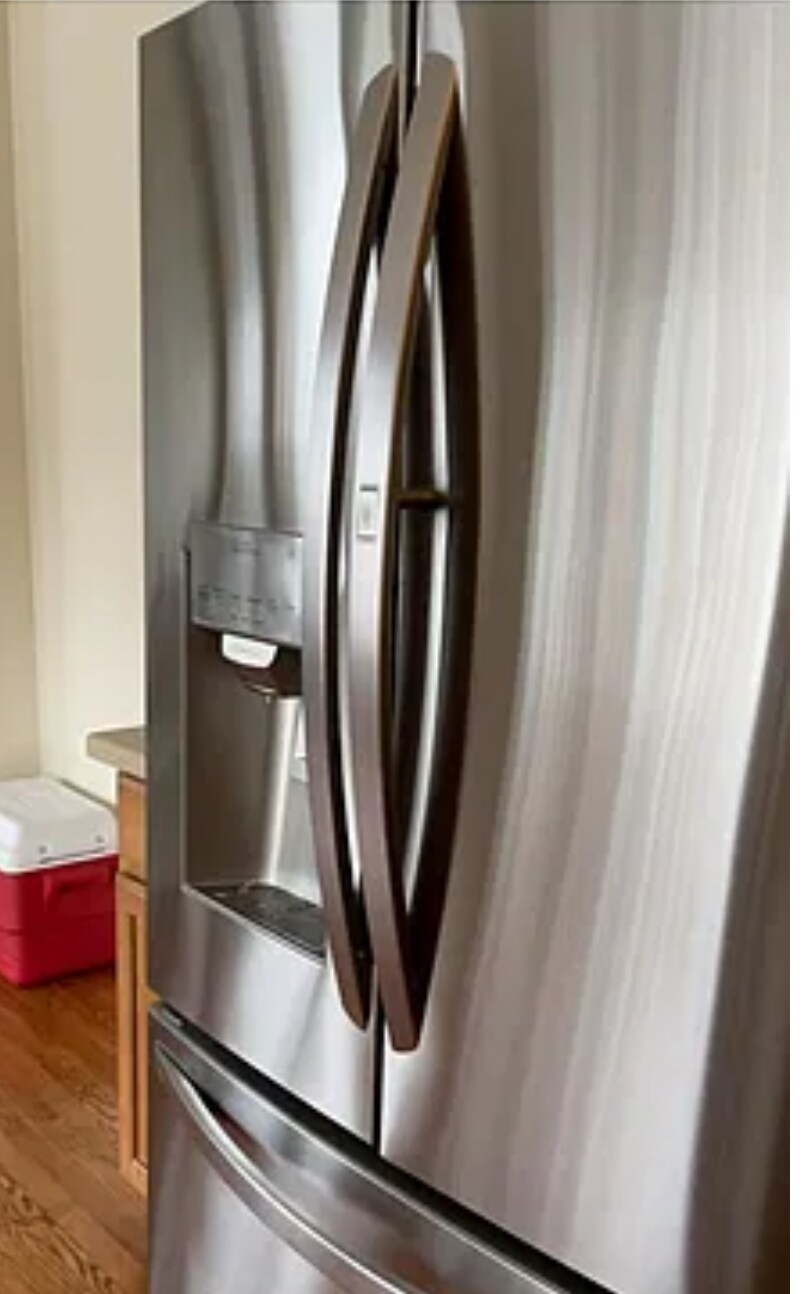 Building Photo - 23950 Noble Dr