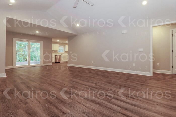 Building Photo - 155 Cottage Grove Rd