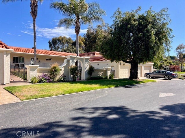 Building Photo - 5472 Paseo Del Lago E