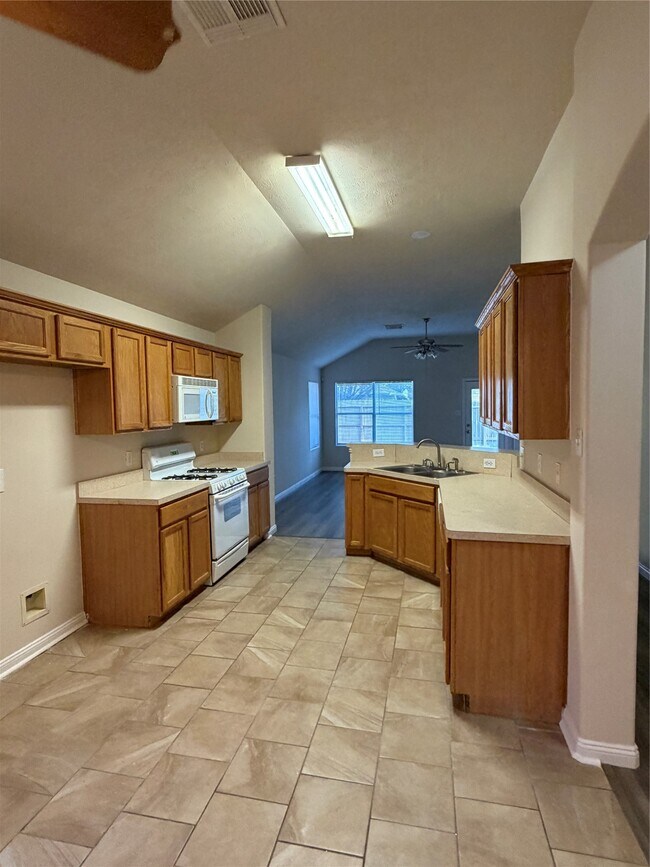 Building Photo - 4734 Lonestone Cir