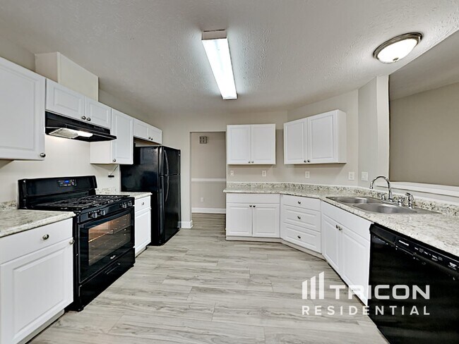 Building Photo - 2487 Archwood Way
