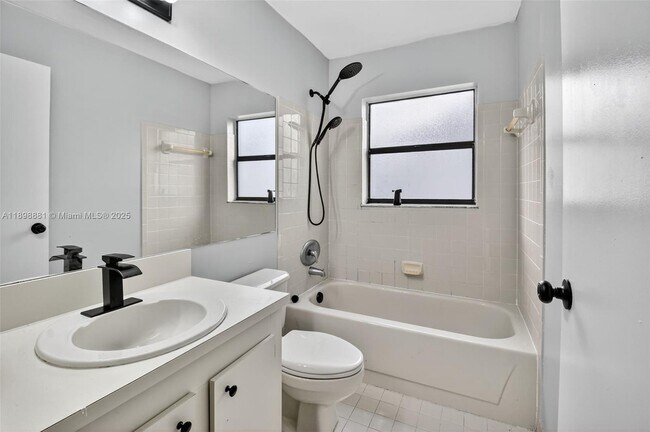 Building Photo - 9645 El Clair Ranch Rd