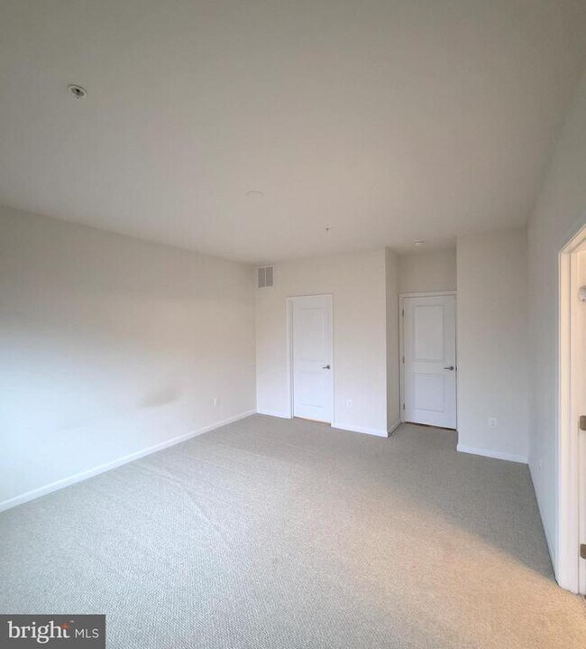 Building Photo - 9128 Landon House Ln
