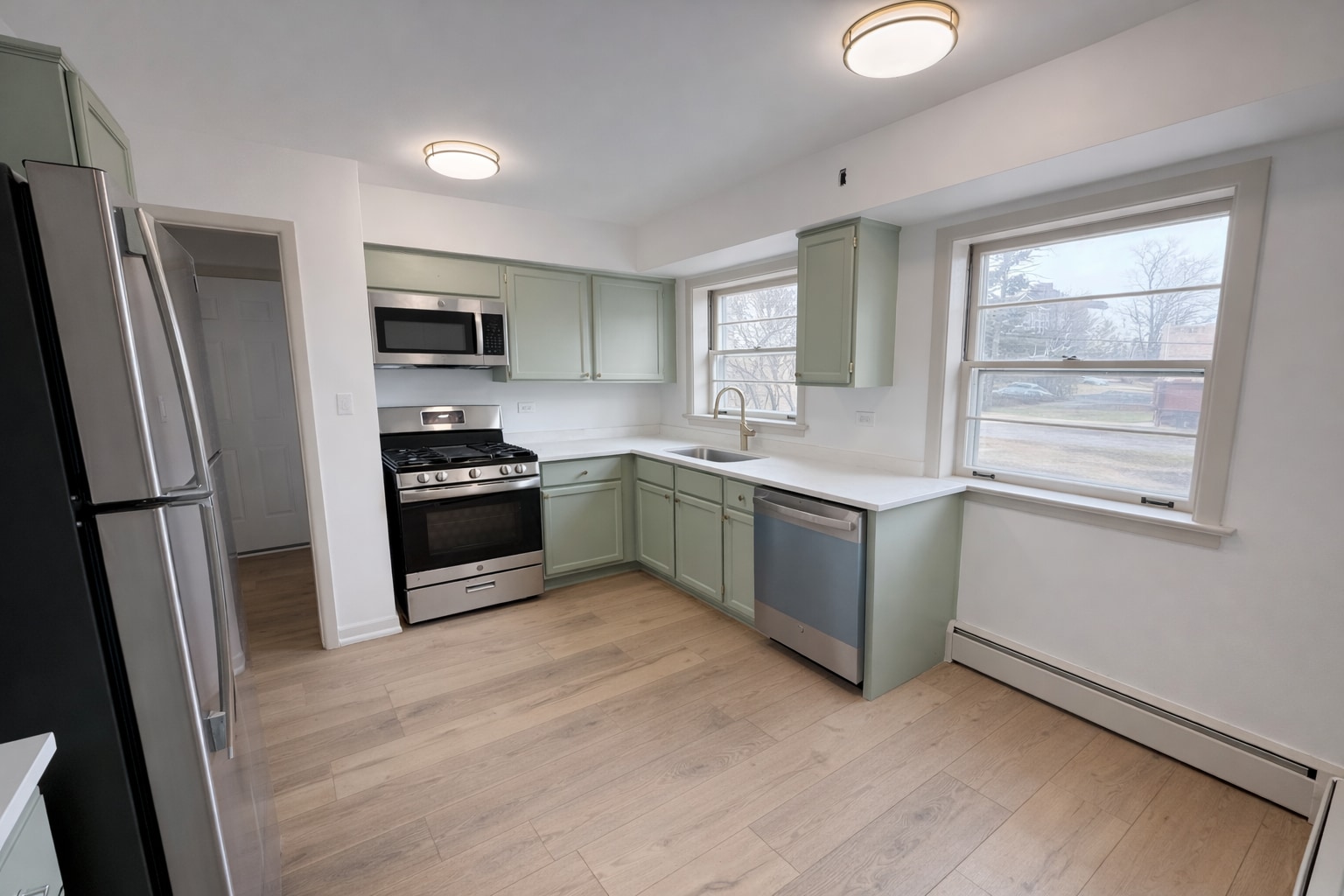 Building Photo - 933 College Ave