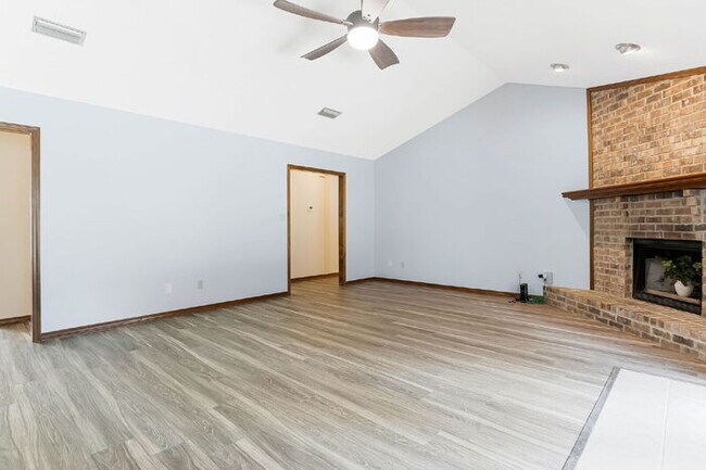 Building Photo - AVAILABLE NOW – $3,000/MONTH – ALL UTILITIES + LAWN SERVICE + POOL SERVICE INCLUDED!