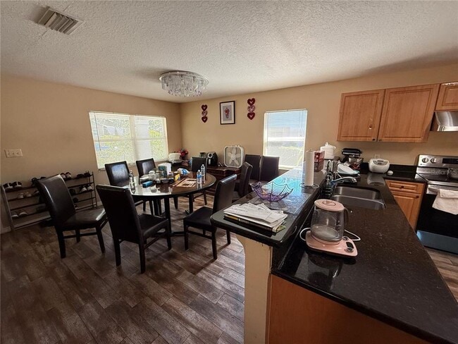 Building Photo - 8006 N 10th St