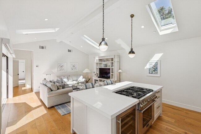 Building Photo - 760 Zinfandel Ln