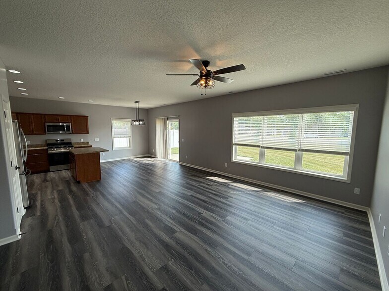 Building Photo - 6015 Melan Cove