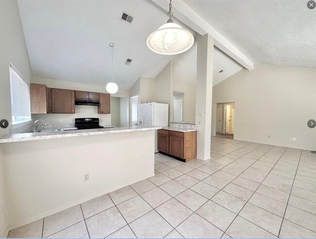 Building Photo - 9210 Benwick St