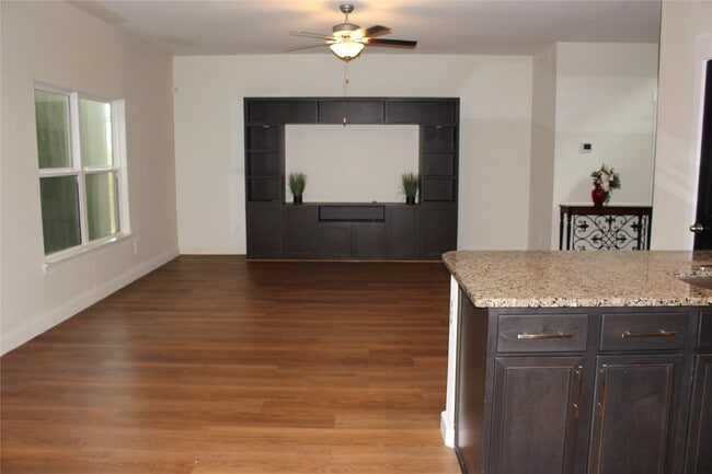 Building Photo - 7719 Vacek Meadows Loop