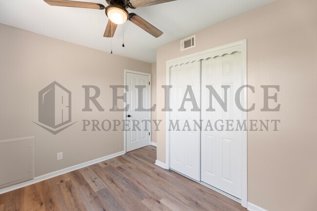 Building Photo - 416 Alexander Dr