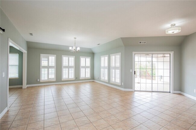 Building Photo - 14198 Rolling Hills Dr