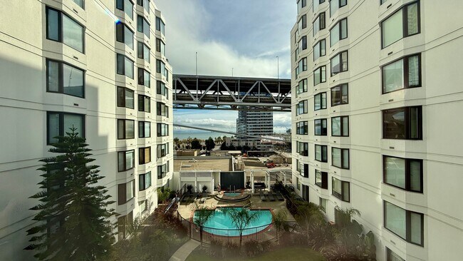 Building Photo - One Bedroom**Parking Included**The BayCrest- A Full Amenity Building**Open House**Sat/Sunday**11-...
