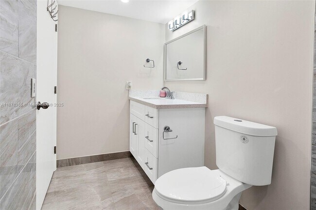 Building Photo - 7527 S Oriole Blvd