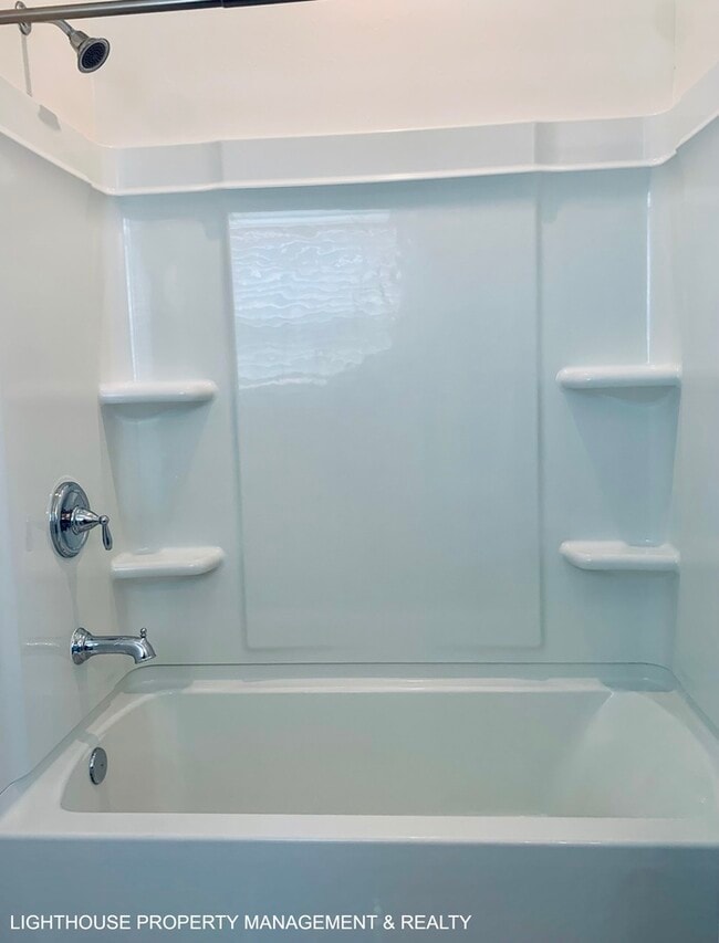 Building Photo - Charming, Newly Built 2 Bed/2.5 Bath Townh...