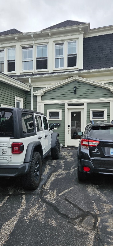 Building Photo - 64 Kenyon St