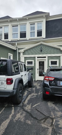 Building Photo - 64 Kenyon St