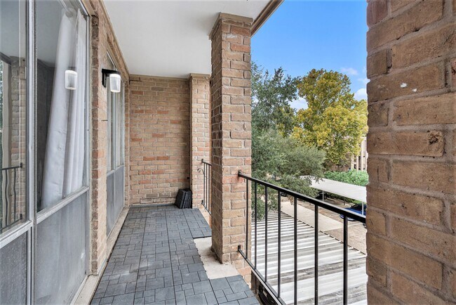 Building Photo - 4633 Wild Indigo St