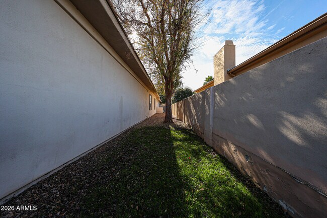 Building Photo - 1710 W Bartlett Way