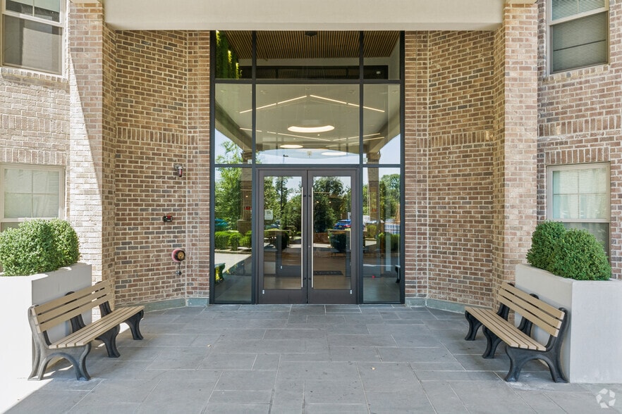 Entrance - The Manor at Totowa
