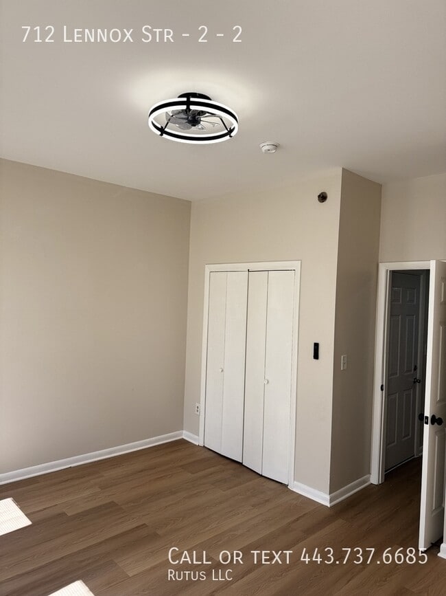 Building Photo - 712 Lennox St