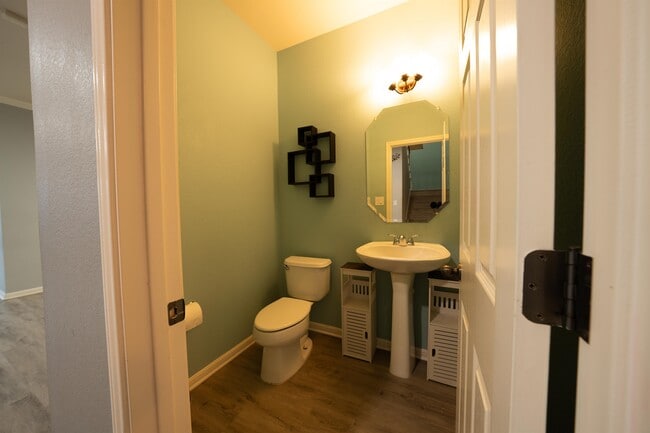 Building Photo - 9517 Eagle Knoll Dr