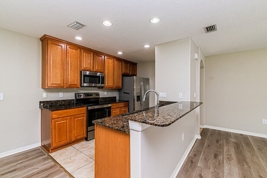 Building Photo - 3348 Thistledown Ln