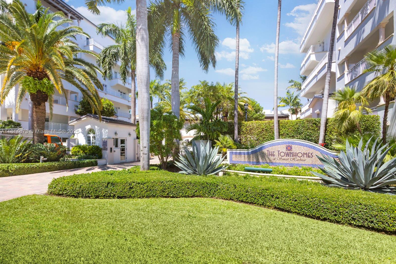 Building Photo - 1415 Sunset Harbour Dr