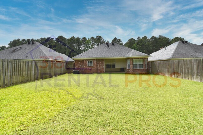 Building Photo - 3 Bed, 2 Bath Home in Ruston!