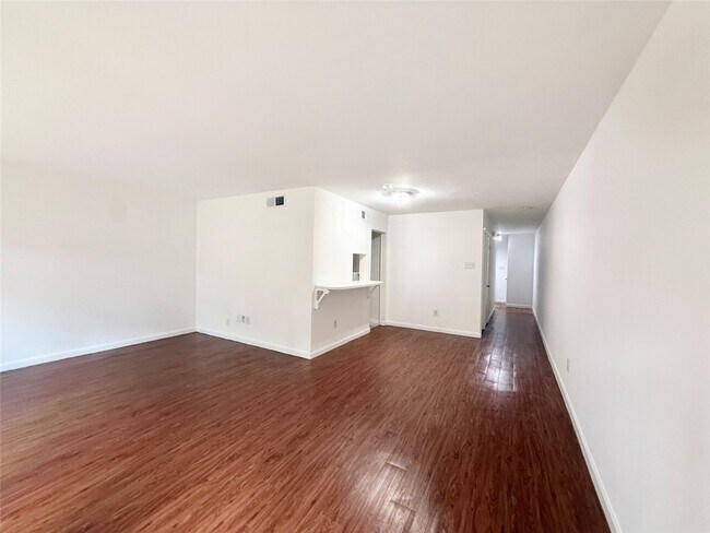 Building Photo - 3912 Mandell St