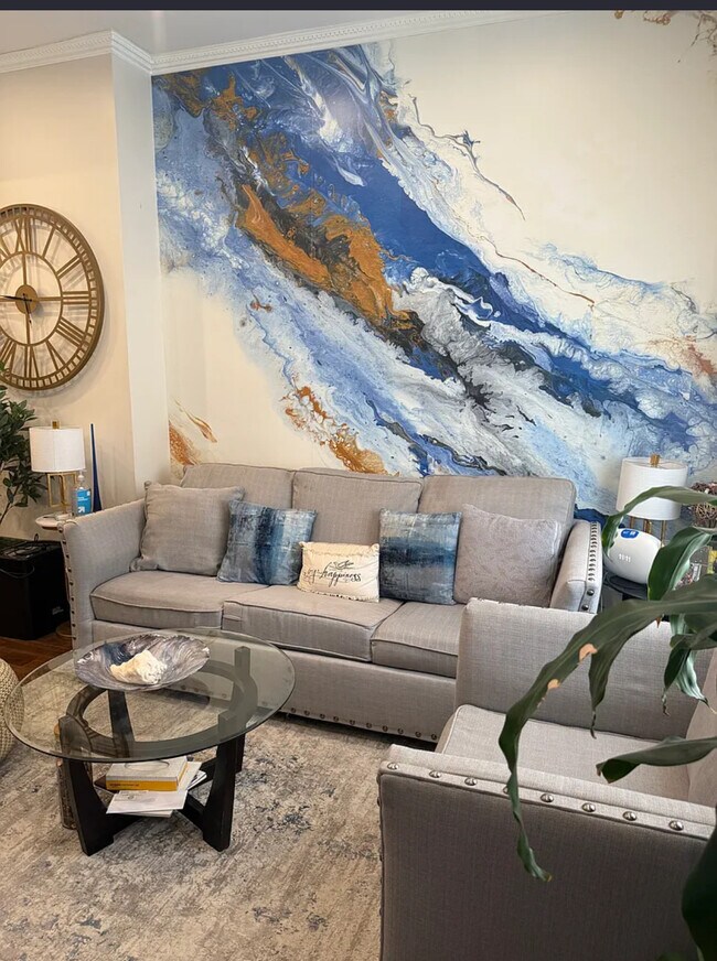 Building Photo - 2007 Kater St