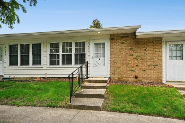 Primary Photo - 266 Berwick Ct
