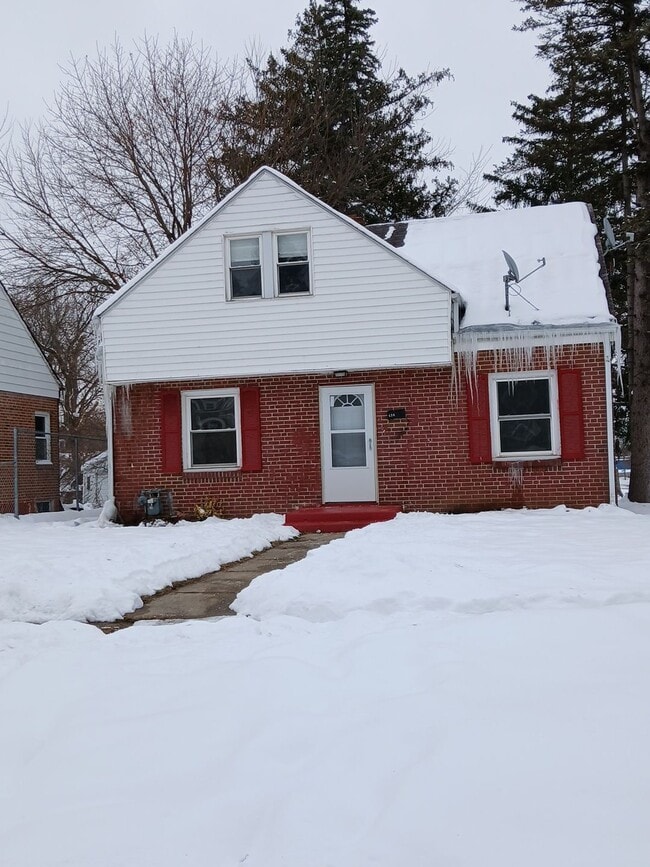 Building Photo - 426 Howard Ave