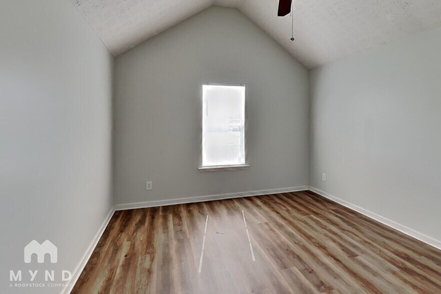 Building Photo - 10851 Southshore Ct