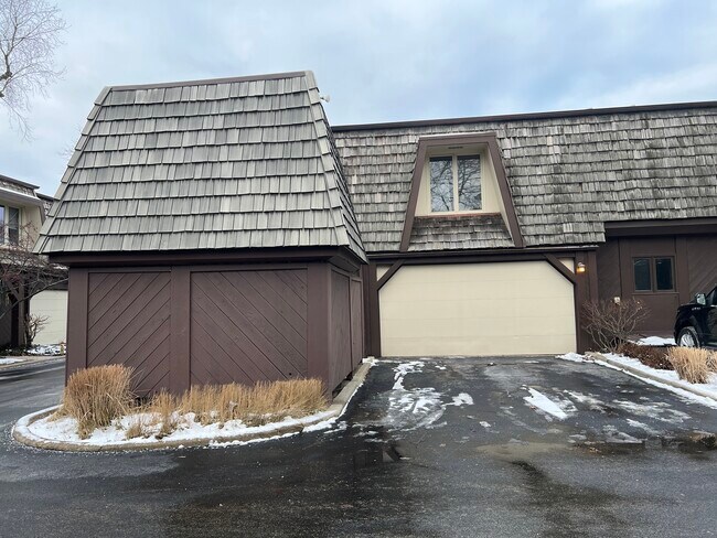 Building Photo - 1545 Winnetka Rd