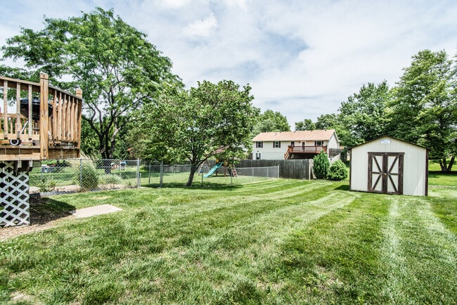 Building Photo - 1620 Dahlia Ct