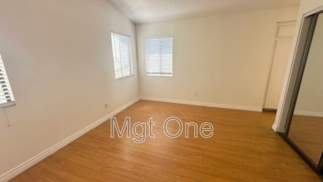 Building Photo - 13331 Barcelona Pl