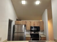 Building Photo - 6857 SW 36th Ct