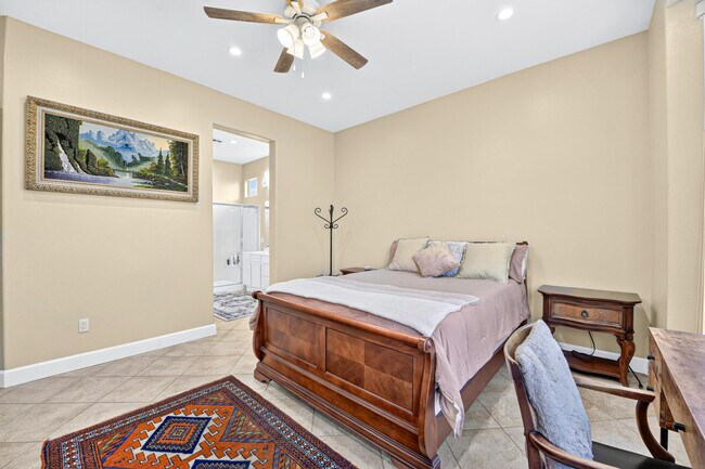 Building Photo - 78804 Platinum Dr