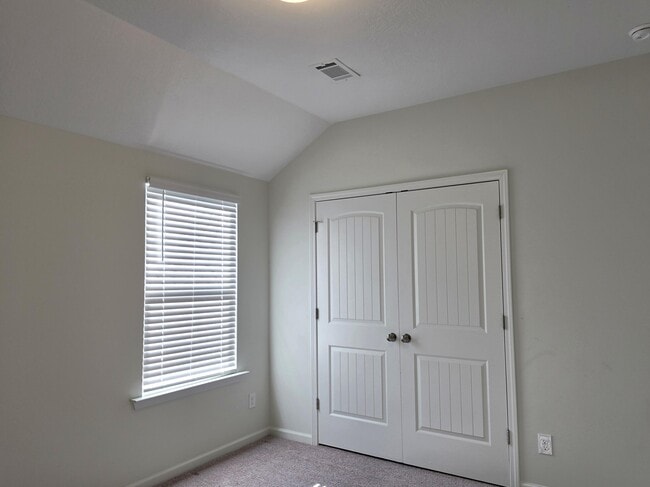 Building Photo - 606 Litcham Run