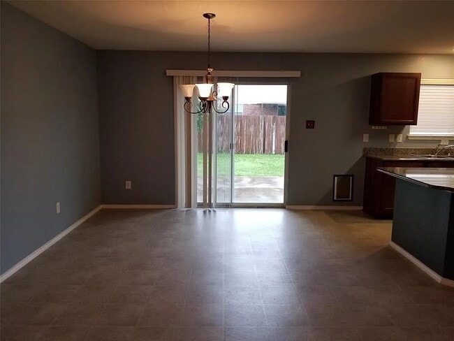 Building Photo - 3925 Polar Brook Dr