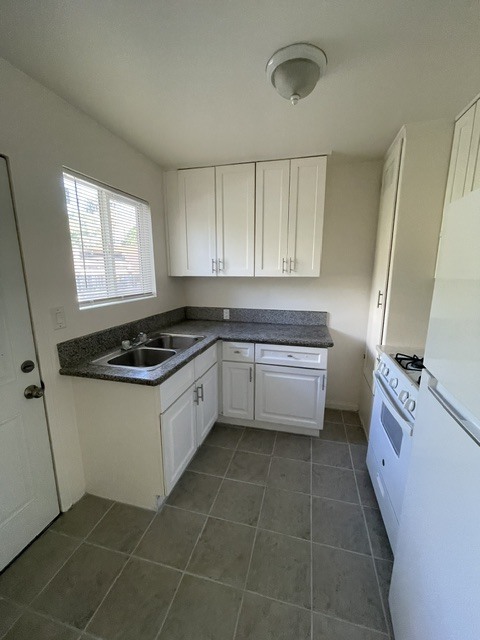 Building Photo - 11430 Cumpston St